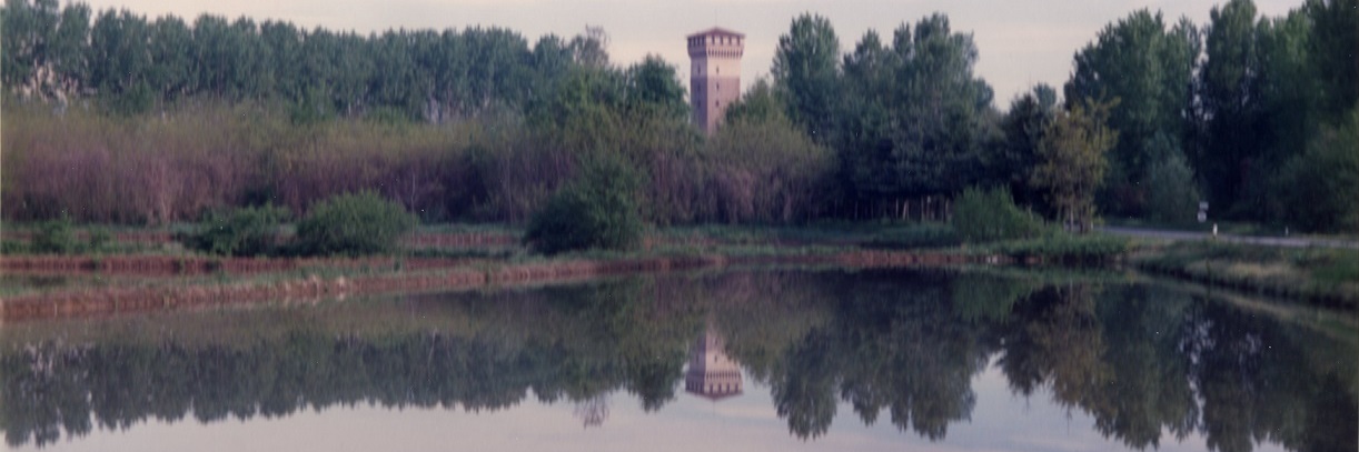 La torre si riflette 1991